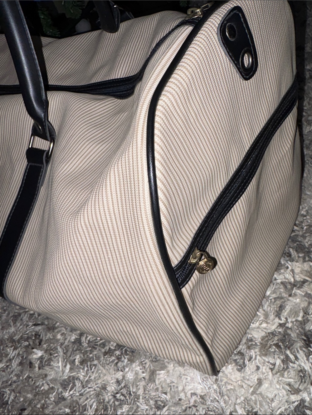 DONT BUY Fendi Parfums Duffle Bag - Picture 16 of 16